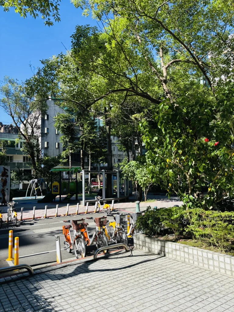 YouBike Journey: A Super-Random Day of Drinks, Food, and Taipei Neighborhoods